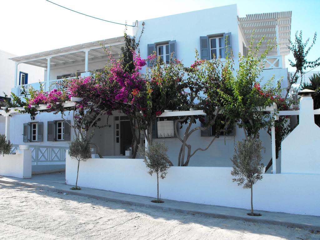 Milos Bay Suites Adámas Eksteriør bilde