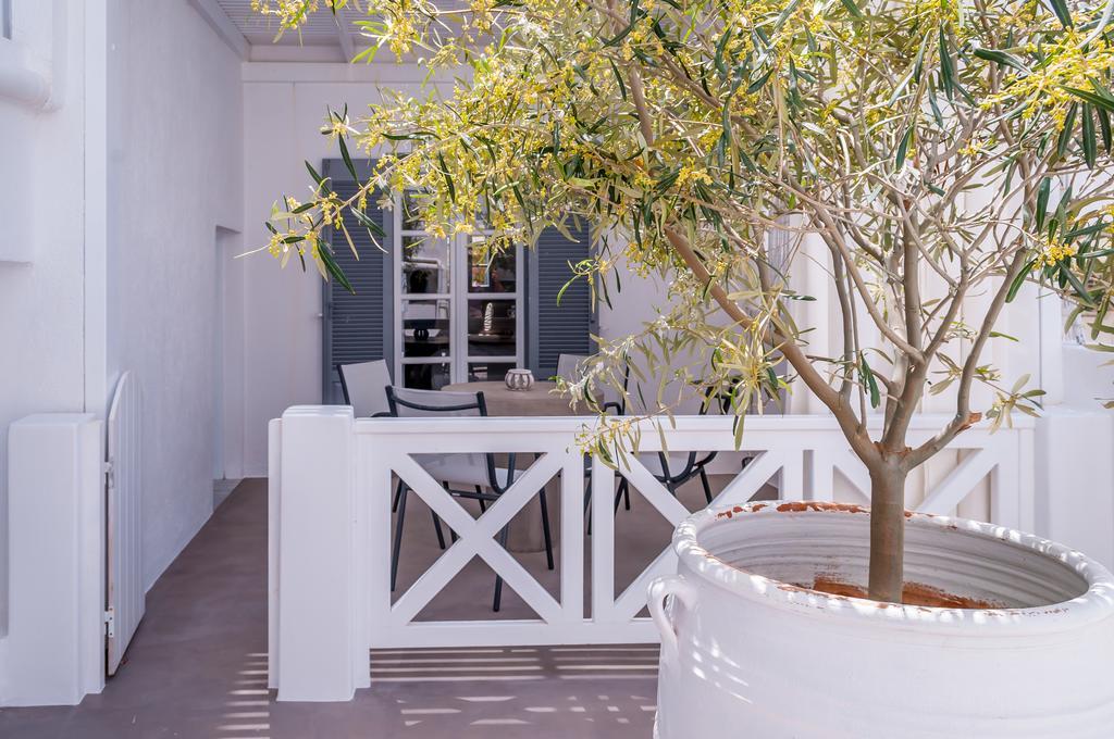 Milos Bay Suites Adámas Rom bilde