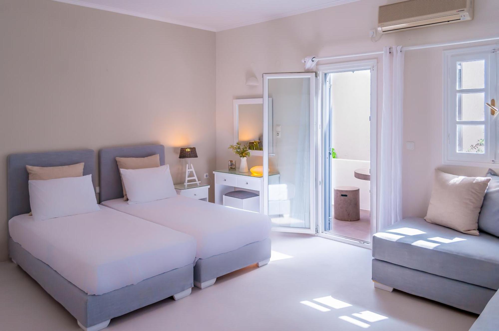Milos Bay Suites Adámas Eksteriør bilde