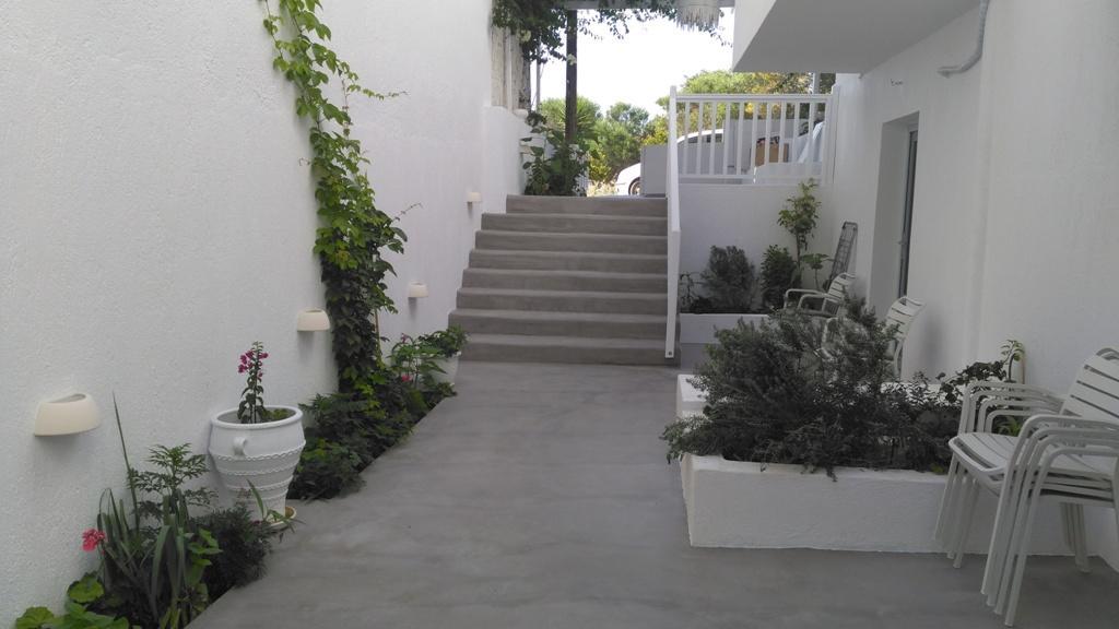 Milos Bay Suites Adámas Eksteriør bilde