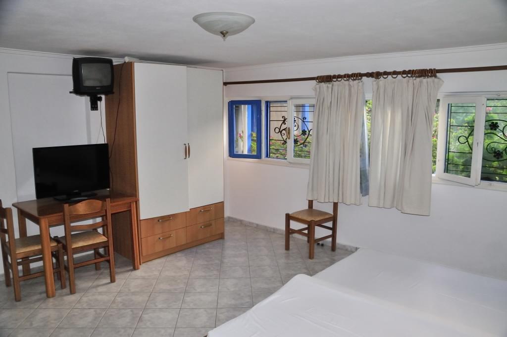 Milos Bay Suites Adámas Eksteriør bilde