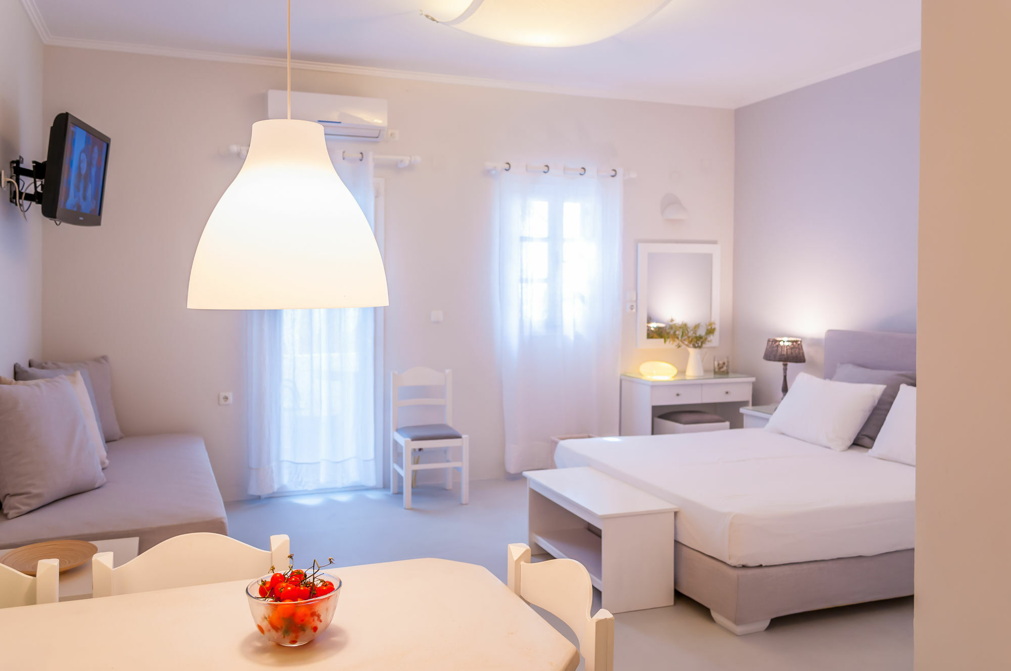 Milos Bay Suites Adámas Eksteriør bilde
